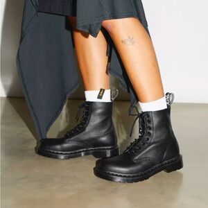 Dr. Martens 1460 Mono Virginia Pascal Leather